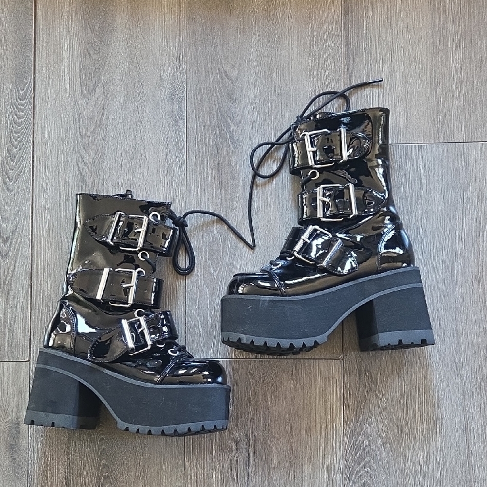 Demonia Ranger 308 Size 6